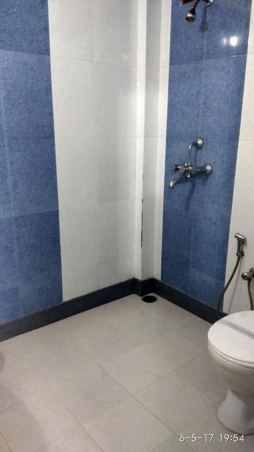 Hotel Varsa Dibrugarh Exterior photo